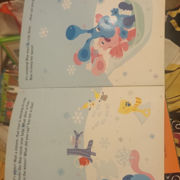 4/$20 Blue's Clues Scholastic book Blue's Perfect Present & seasons in Blue's - Picture 6 of 6
